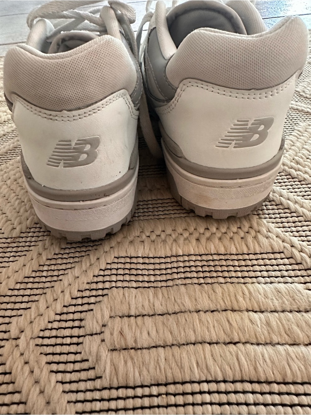 New Balance 550 White size 8 - Picture 5 of 6